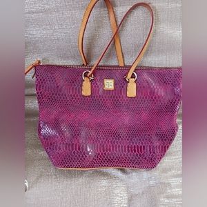 Fascia Dooney and Bourke Tote